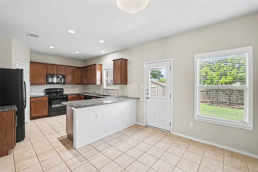 400 Falcon Lane Leander TX 78641