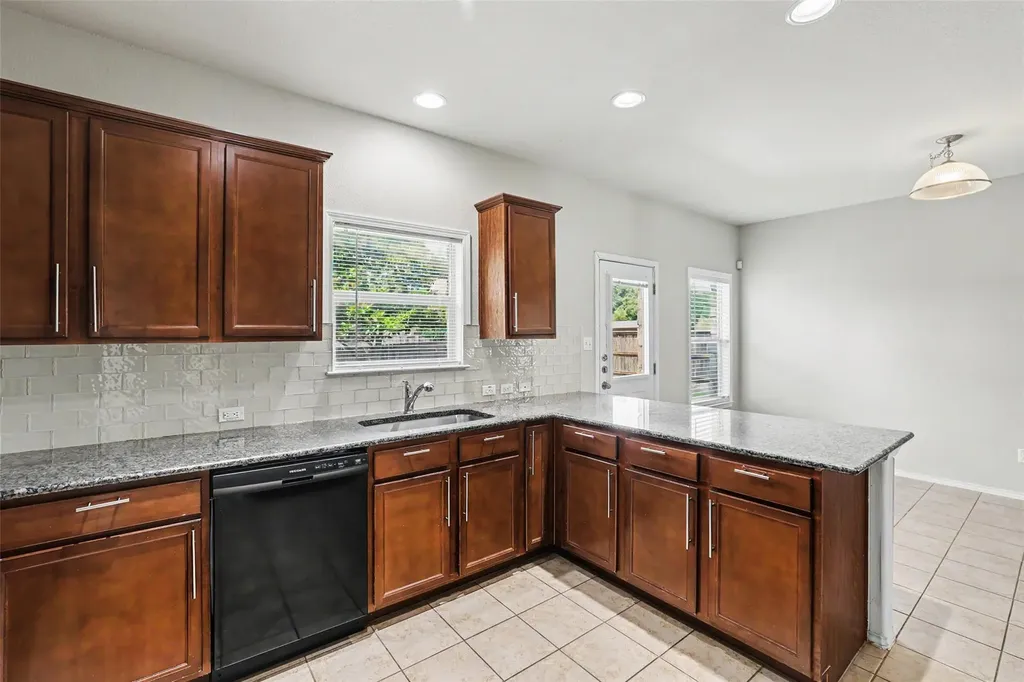 400 Falcon Lane Leander TX 78641