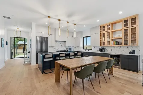 2004 Riverview Street Austin TX 78702