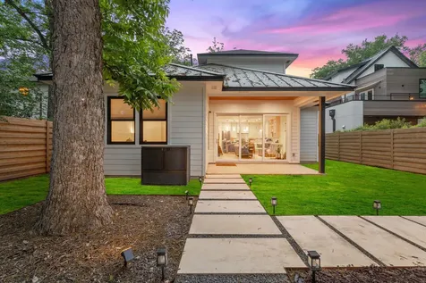 2004 Riverview Street Austin TX 78702