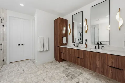 2004 Riverview Street Austin TX 78702