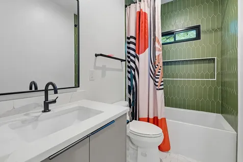 2004 Riverview Street Austin TX 78702