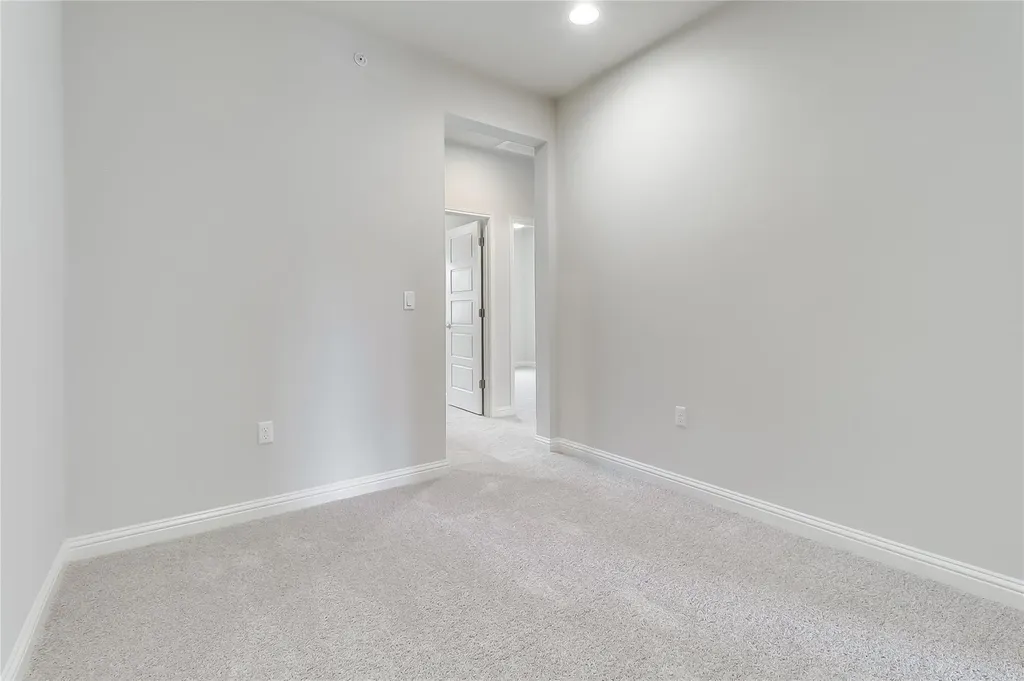 6814 E Riverside Drive Austin TX 78741