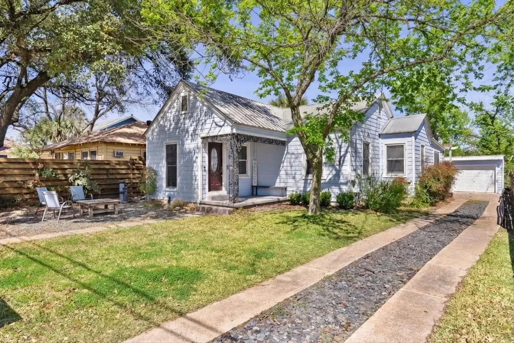 906 E 43rd Street Austin TX 78751