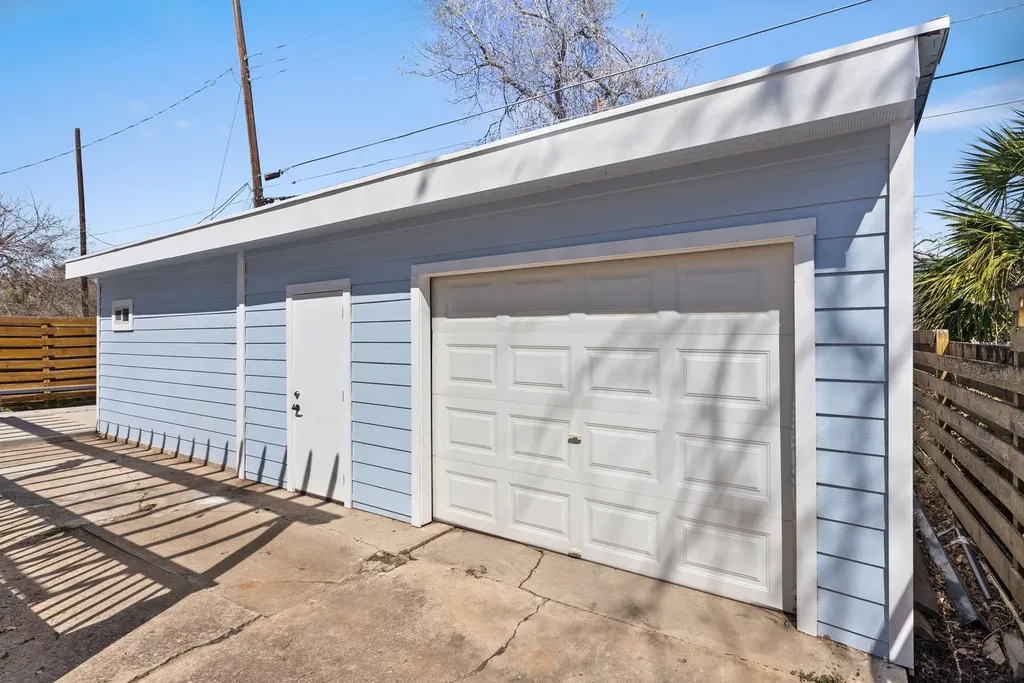 906 E 43rd Street Austin TX 78751