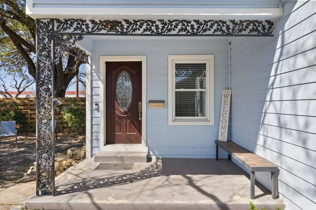 906 E 43rd Street Austin TX 78751