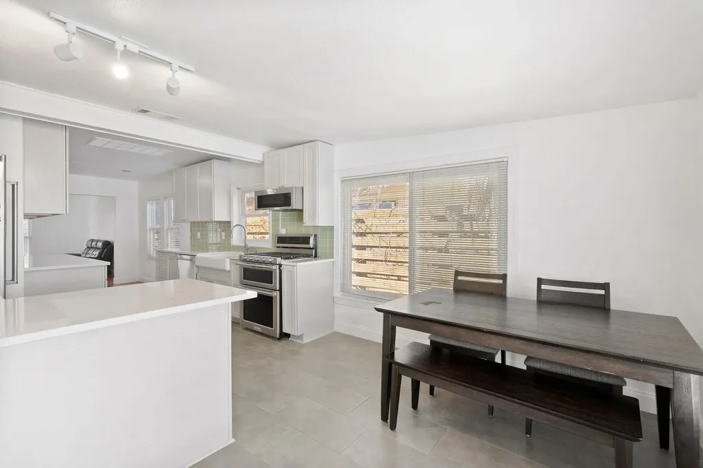 906 E 43rd Street Austin TX 78751