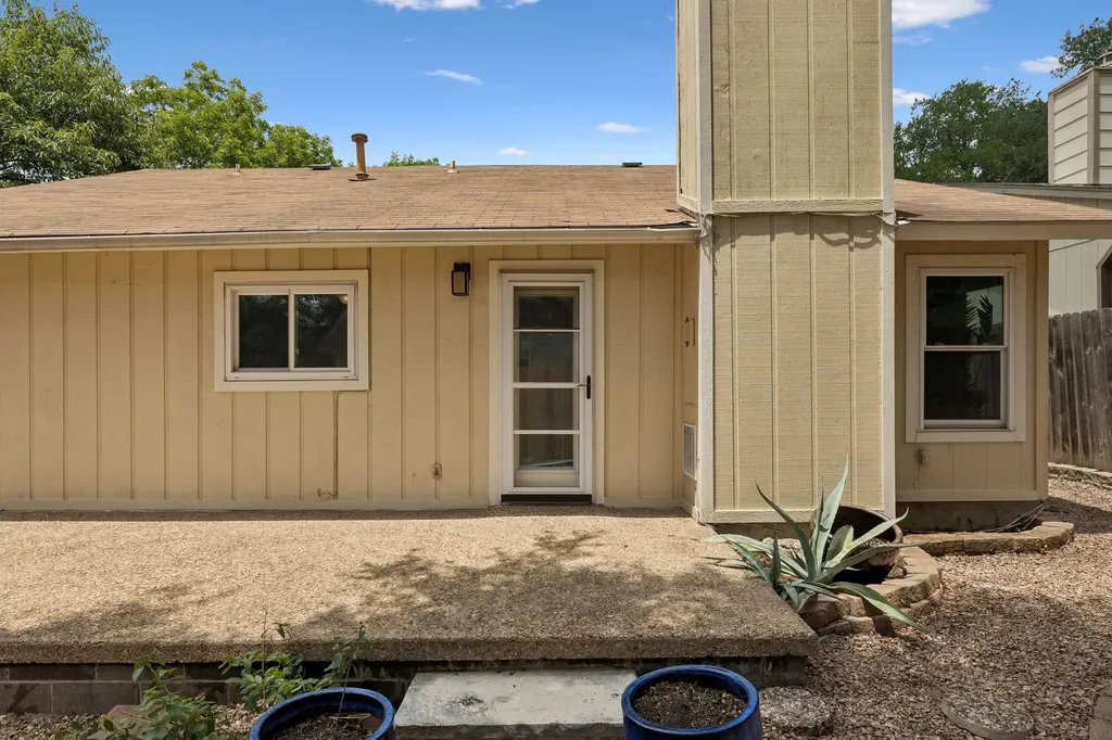 9723 Moorberry Street Austin TX 78729