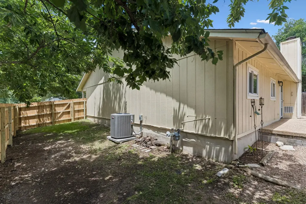 9723 Moorberry Street Austin TX 78729