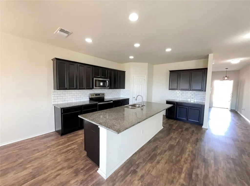 709 Hummingbird Lane Leander TX 78641