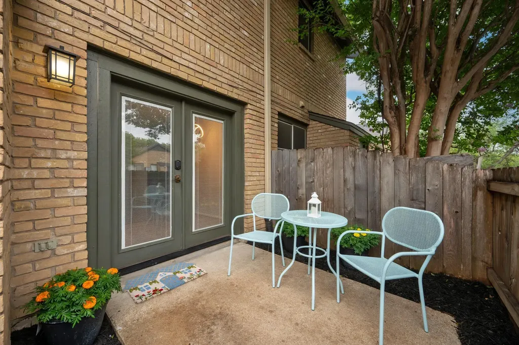 1015 E Yager Lane Austin TX 78753
