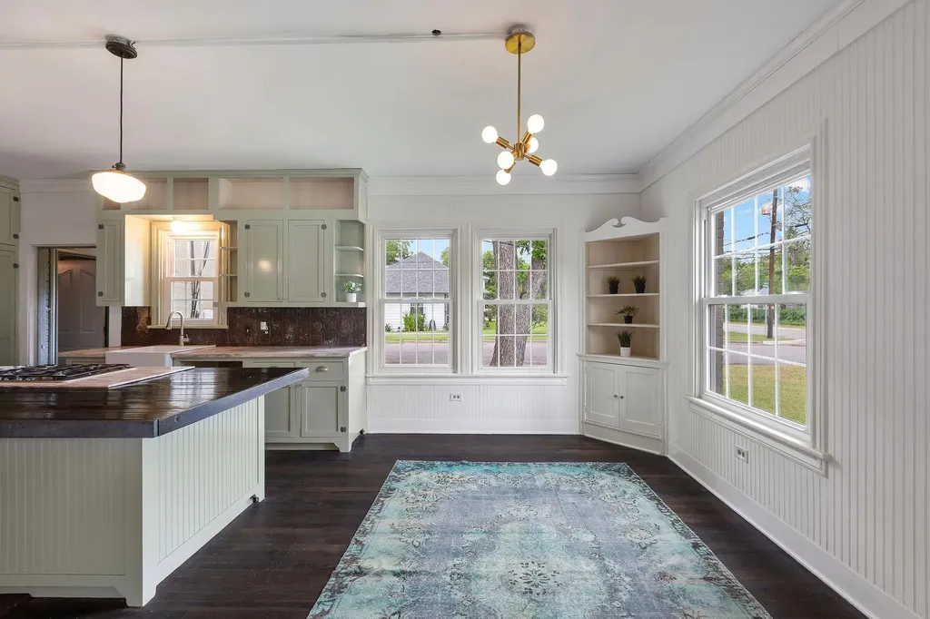 948 Maple Street Lockhart TX 78644