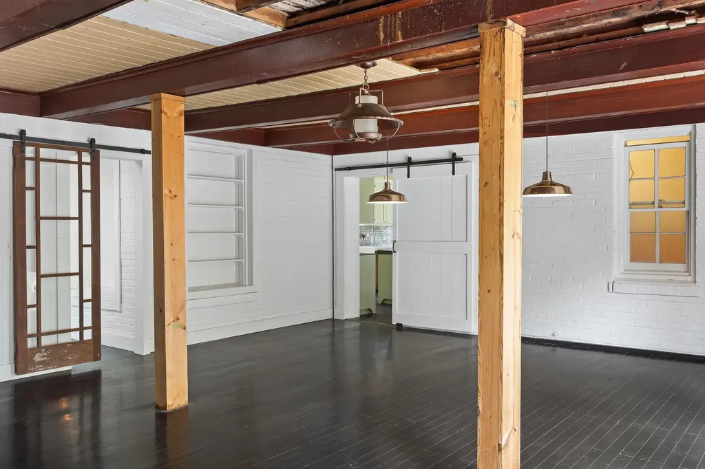 948 Maple Street Lockhart TX 78644