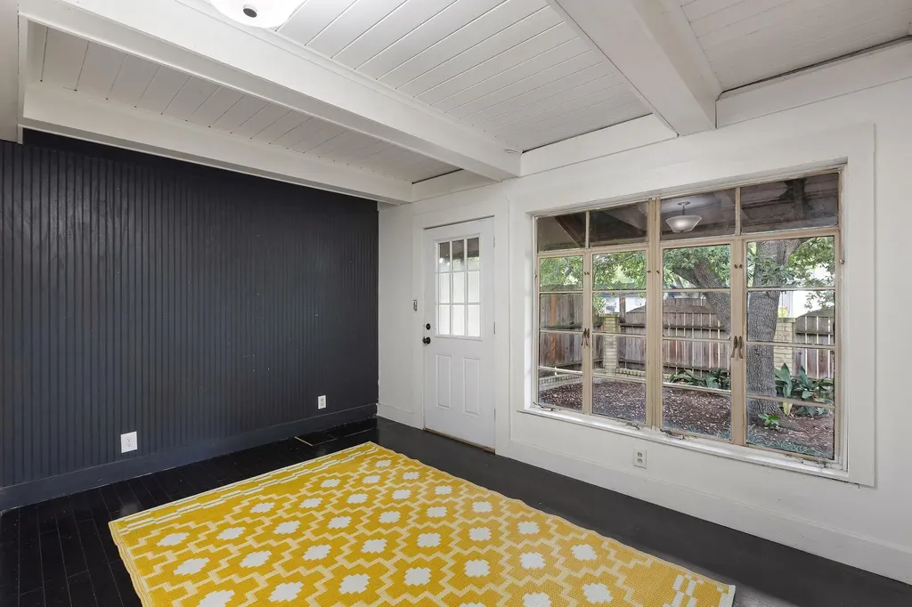948 Maple Street Lockhart TX 78644
