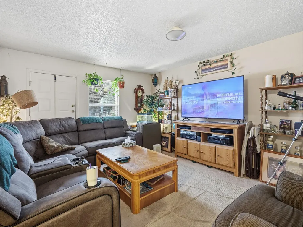 1301 Mckie Cove Austin TX 78752