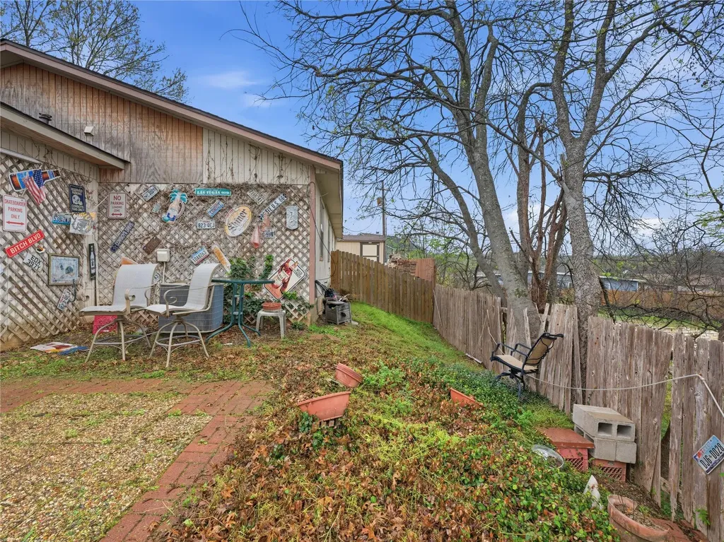 1301 Mckie Cove Austin TX 78752