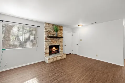 9807 Hundred Oaks Circle Austin TX 78750