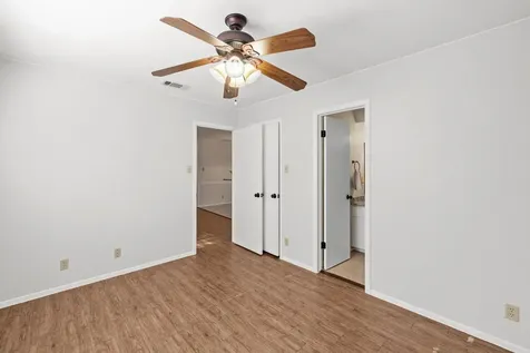 9807 Hundred Oaks Circle Austin TX 78750