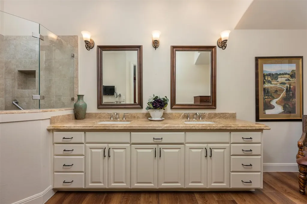 12 Borello Drive Austin TX 78738