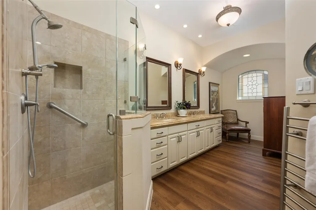 12 Borello Drive Austin TX 78738