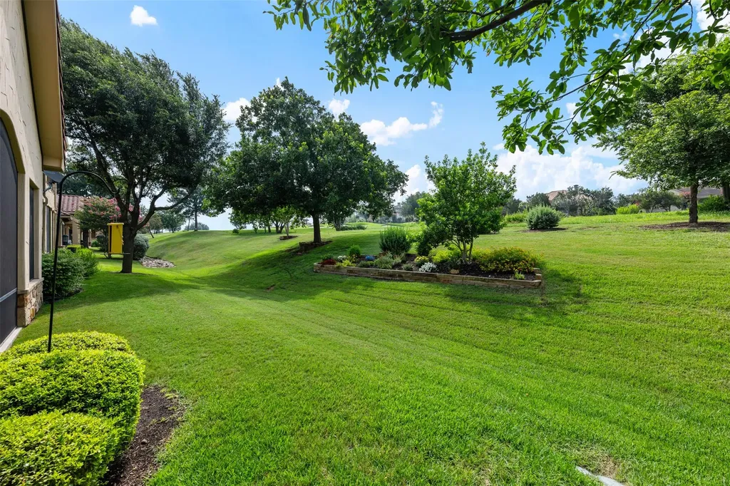 12 Borello Drive Austin TX 78738