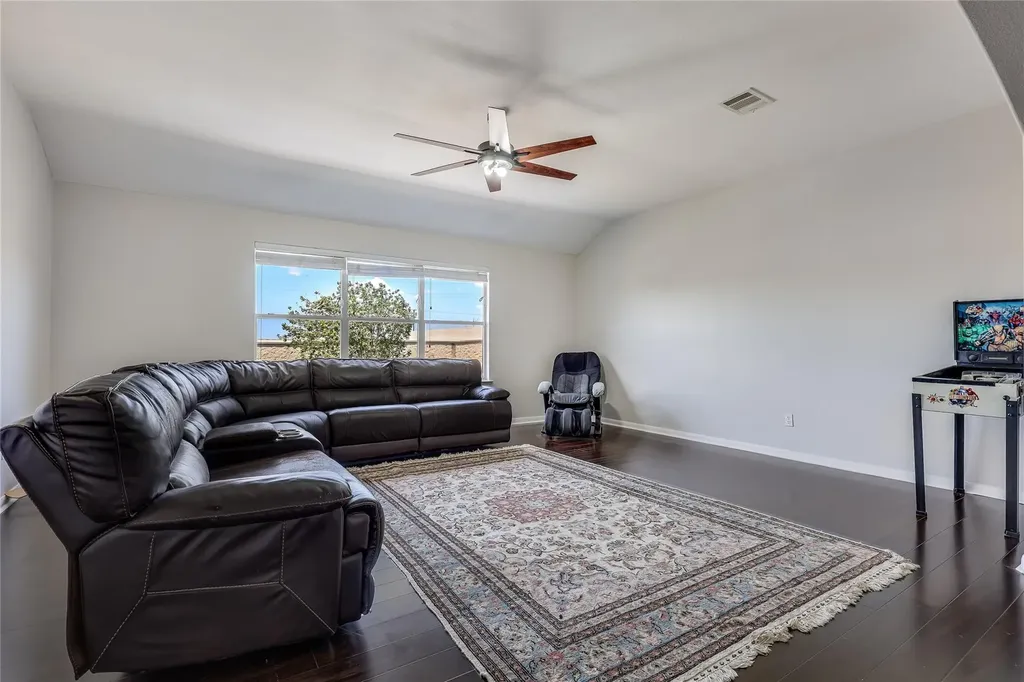 916 Abbeyglen Castle Drive Pflugerville TX 78660