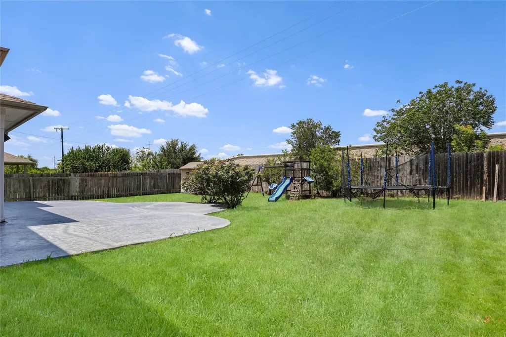 916 Abbeyglen Castle Drive Pflugerville TX 78660