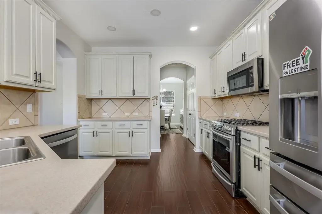 916 Abbeyglen Castle Drive Pflugerville TX 78660