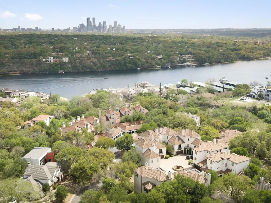 1937 Rue De St. Tropez Austin TX 78746