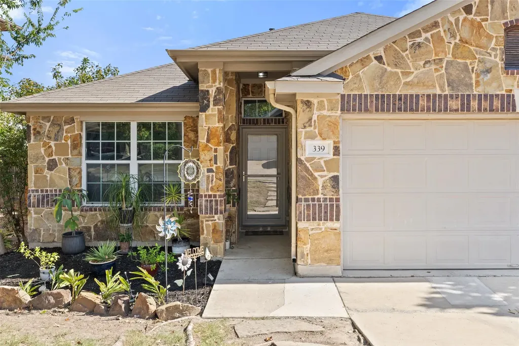 339 Strawberry Blonde Drive Buda TX 78610