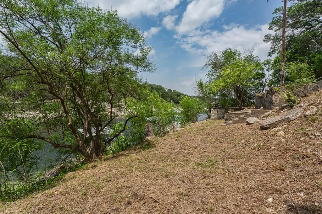 3721 Firemans Trail Lago Vista TX 78645