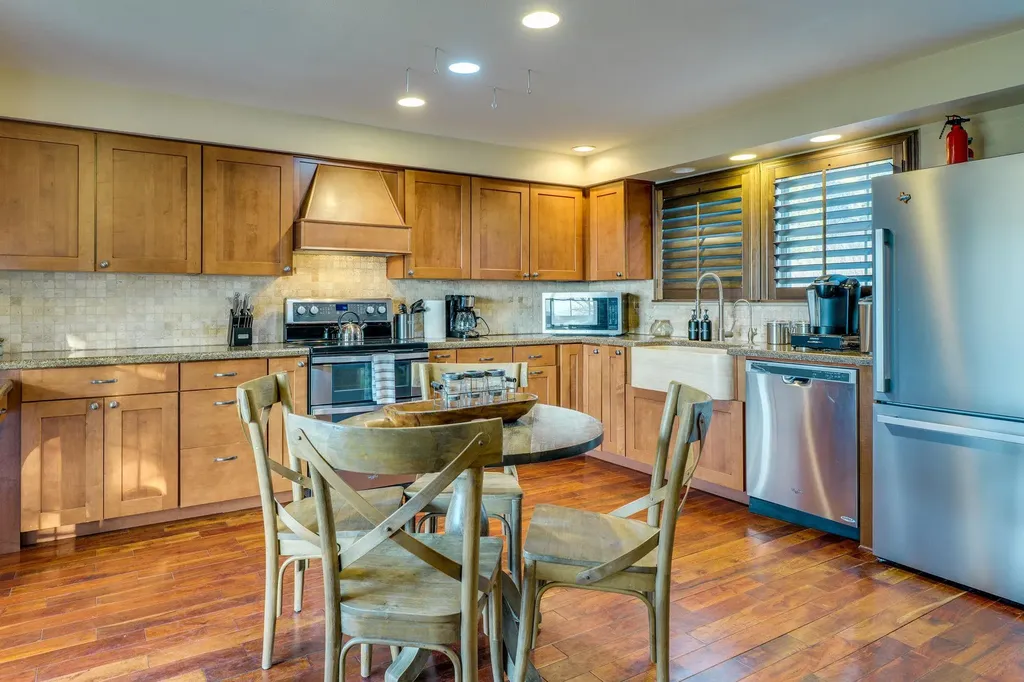 281 Kloster Lane Blanco TX 78606