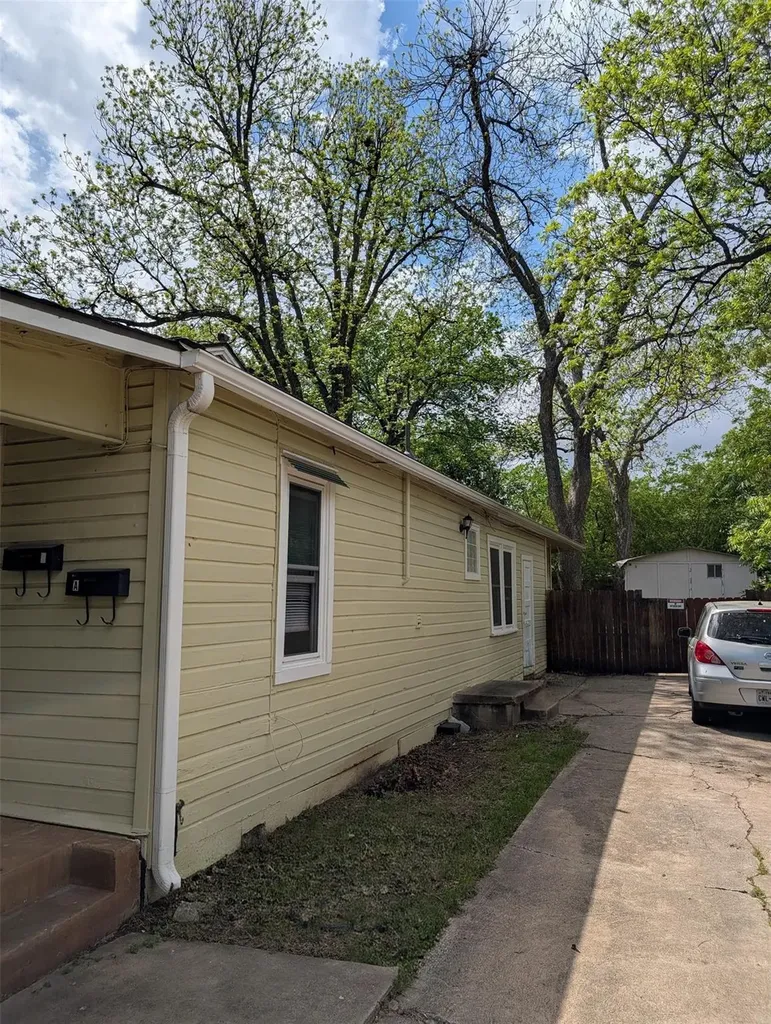 5402 Harmon Avenue Austin TX 78751