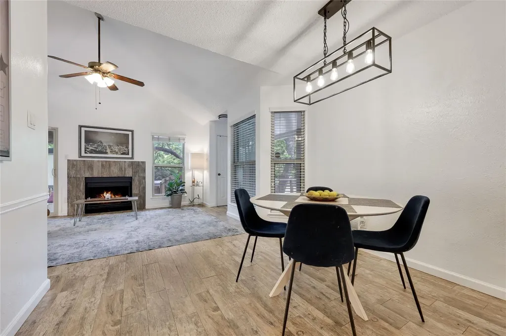 1800 Rainy Meadows Drive Austin TX 78758