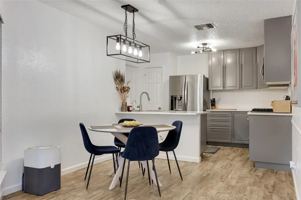 1800 Rainy Meadows Drive Austin TX 78758