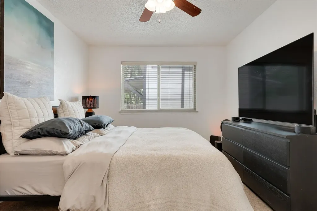 1800 Rainy Meadows Drive Austin TX 78758