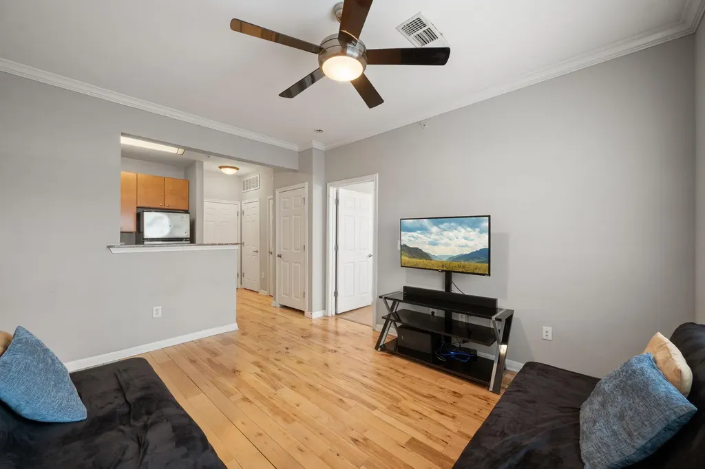 2502 Leon Street Austin TX 78705