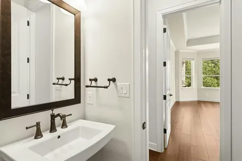 208 Double Horn Trail Spicewood TX 78669