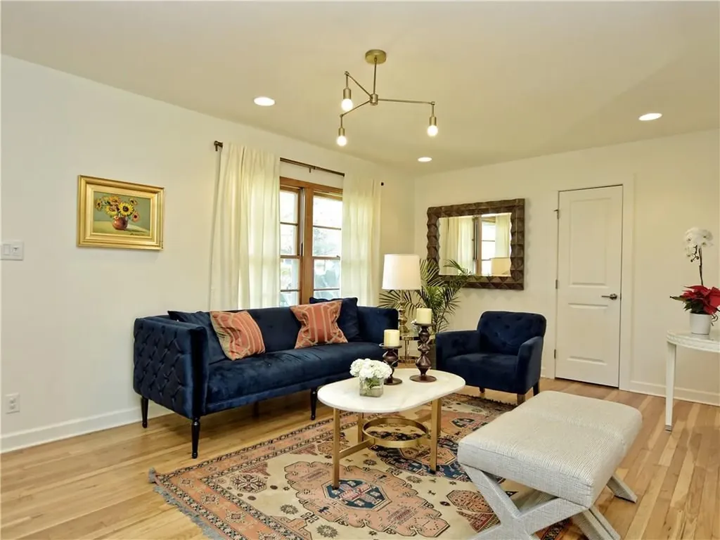 1913 Cullen Avenue Austin TX 78757