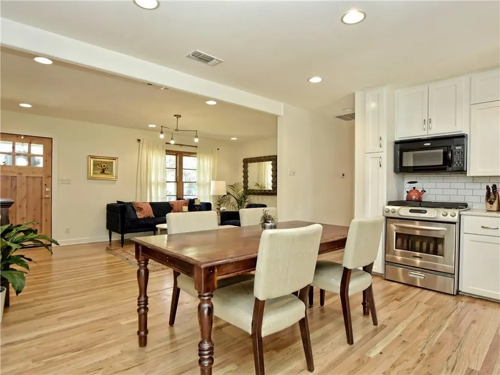 1913 Cullen Avenue Austin TX 78757