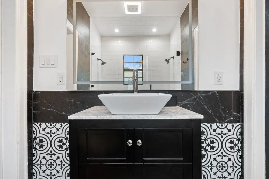 1300 Haskell Street Austin TX 78702