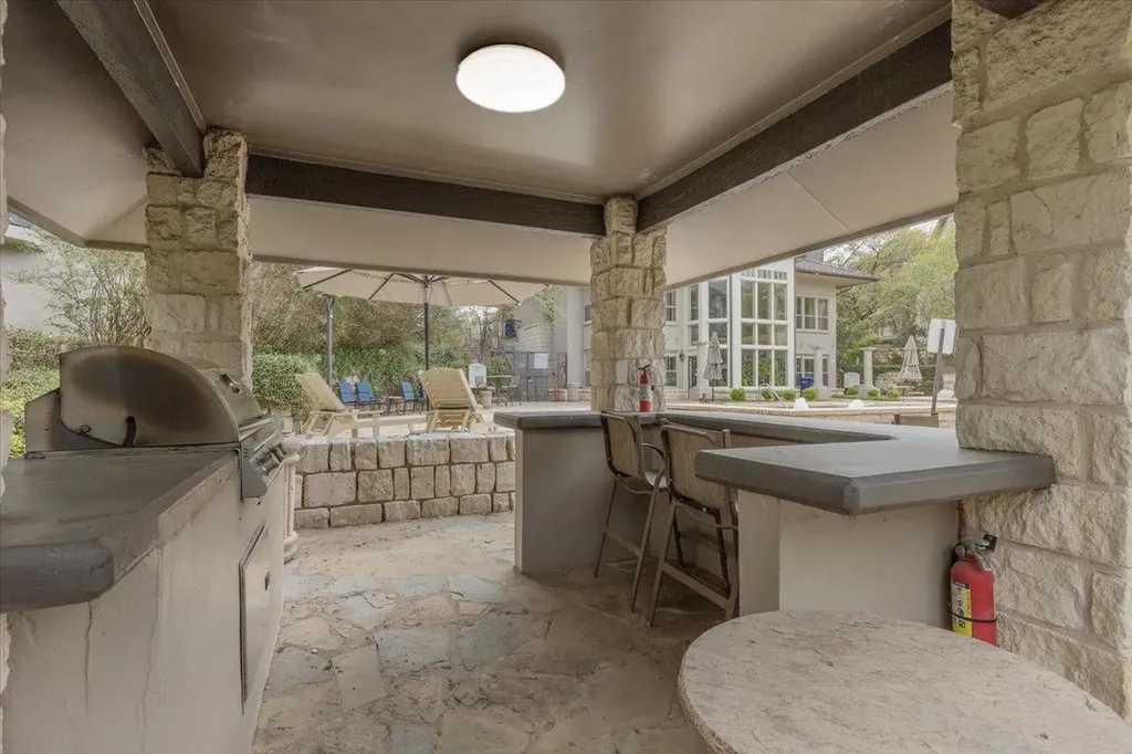 6000 Shepherd Mountain Cove Austin TX 78730