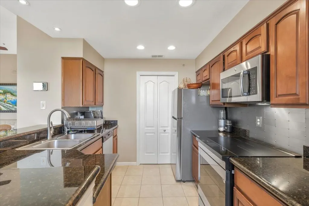 6000 Shepherd Mountain Cove Austin TX 78730