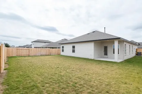 3725 Pin Oak Hills Seguin TX 78155
