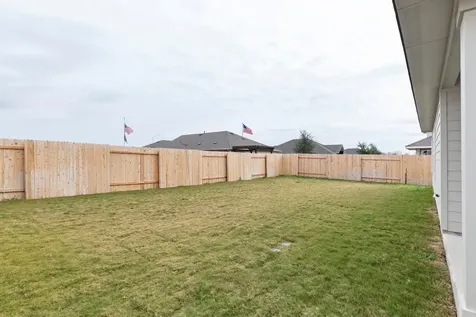 3725 Pin Oak Hills Seguin TX 78155