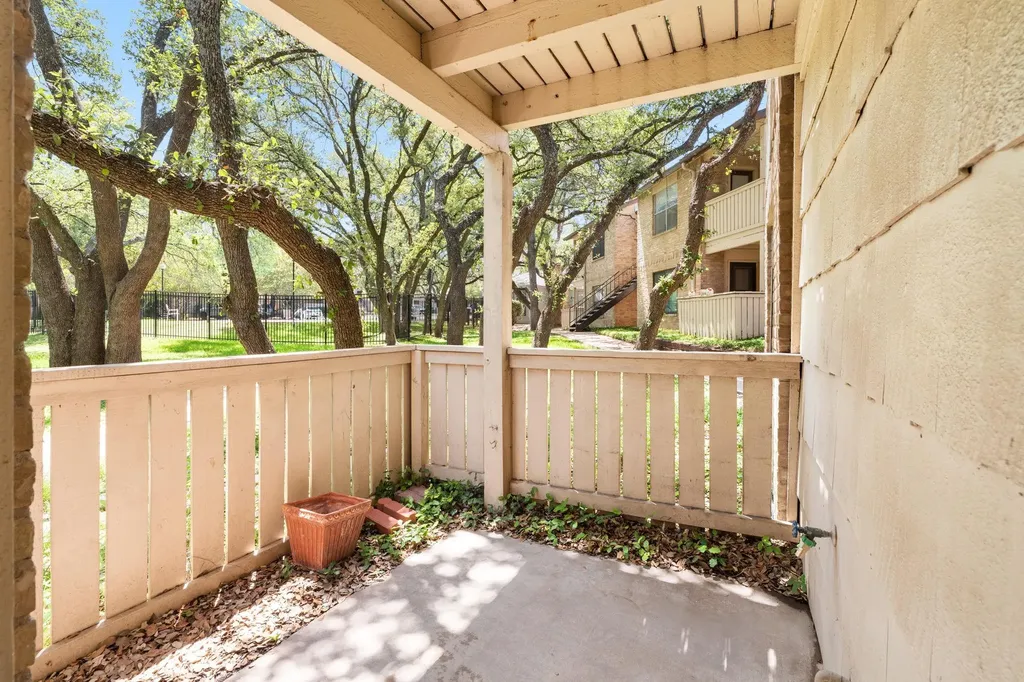 8210 Bent Tree Road Austin TX 78759