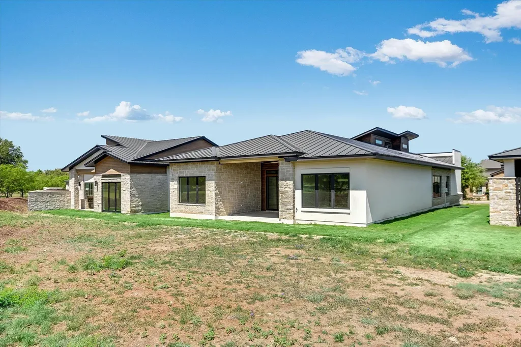 121 Azalea Loop Horseshoe Bay TX 78657