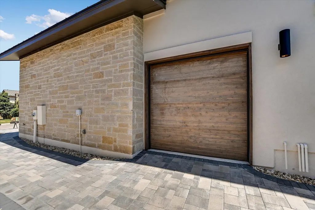 121 Azalea Loop Horseshoe Bay TX 78657