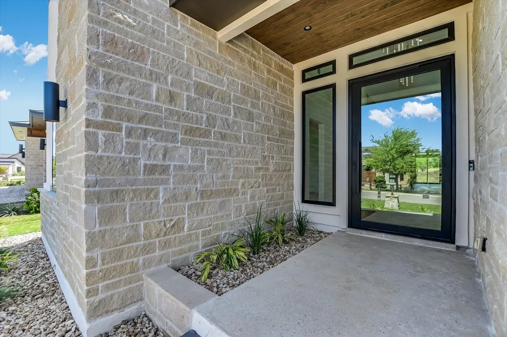 121 Azalea Loop Horseshoe Bay TX 78657