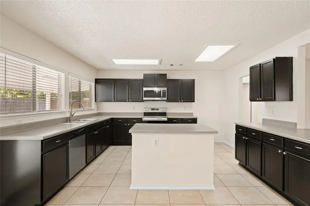 809 Betterman Drive Pflugerville TX 78660